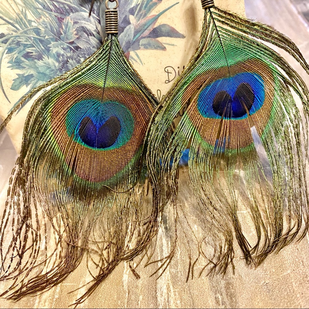 NWT EXPRESS | Trendy Versatile Ostrich Lightweight Statement Piece Earrings